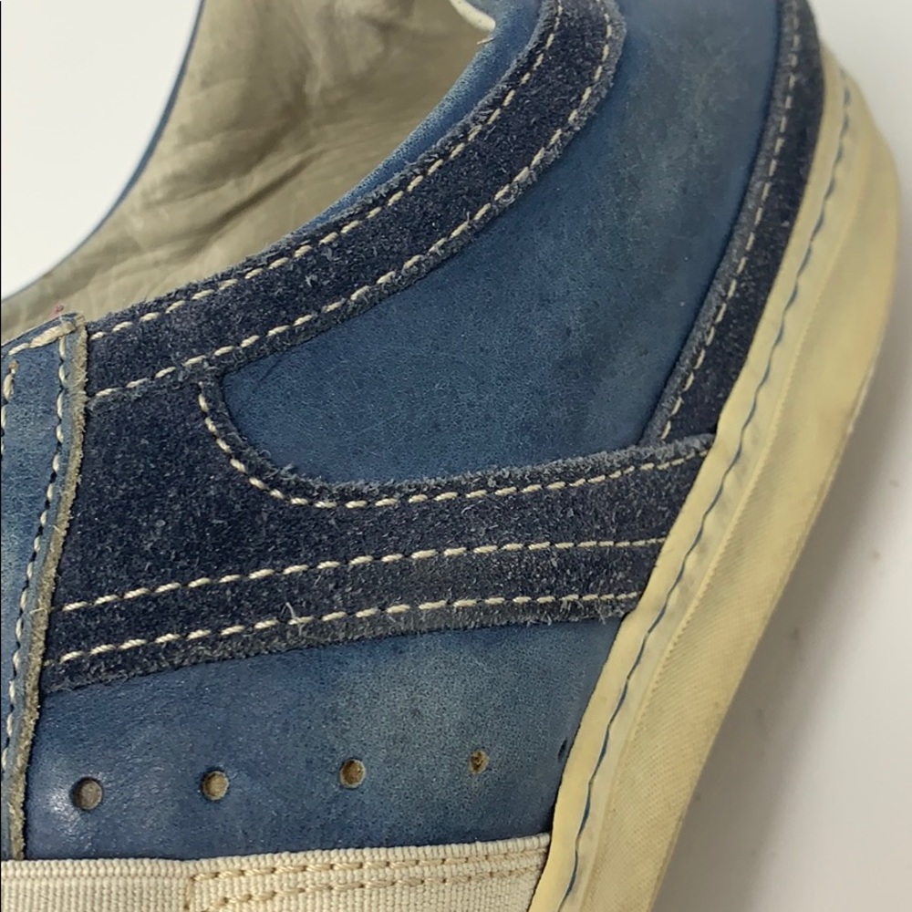 Italian deck shoes: stitching perfect; heel worn - Picture 10 of 13